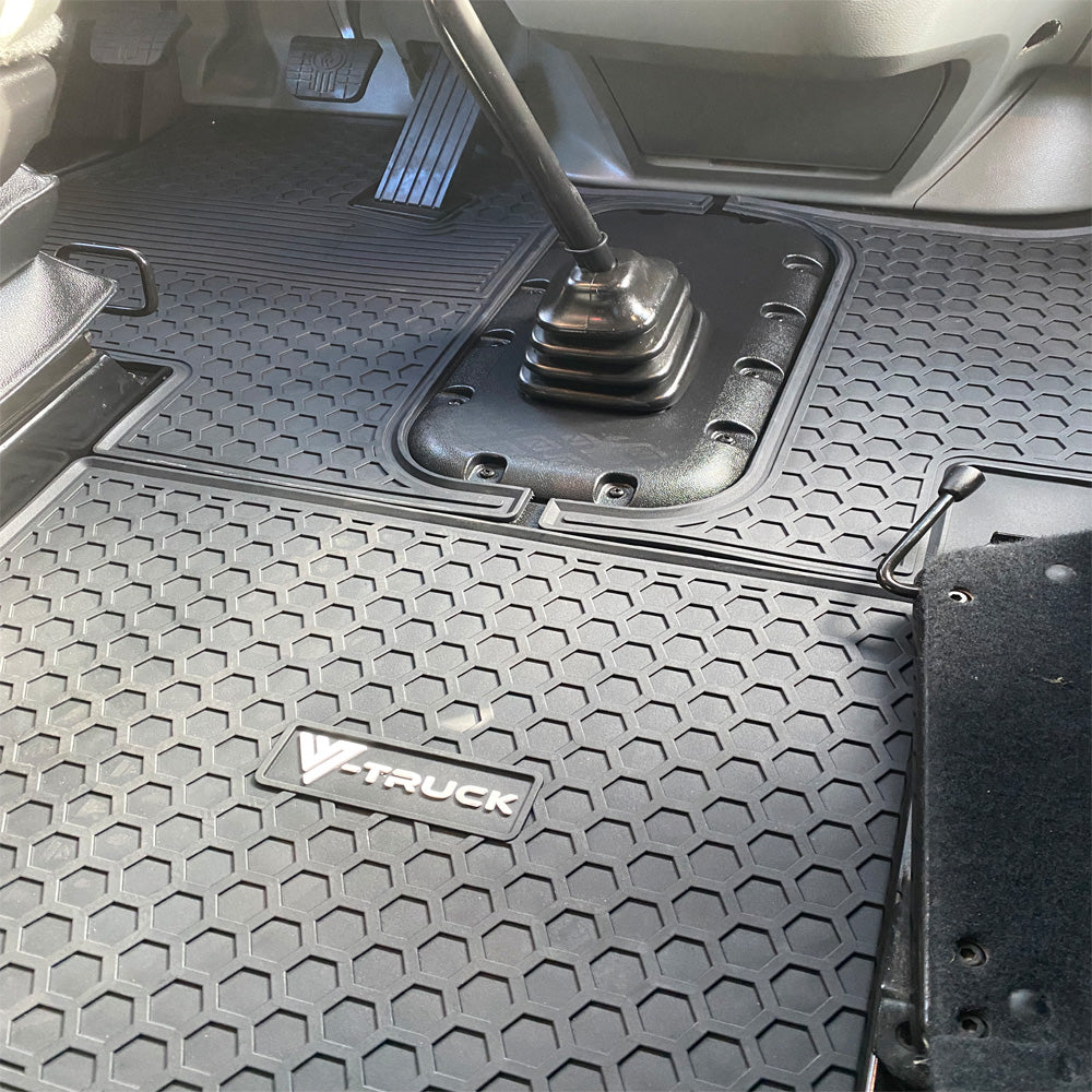 Kenworth T680, T880, W990 and Peterbilt 567, 579 Latex Floor Mats