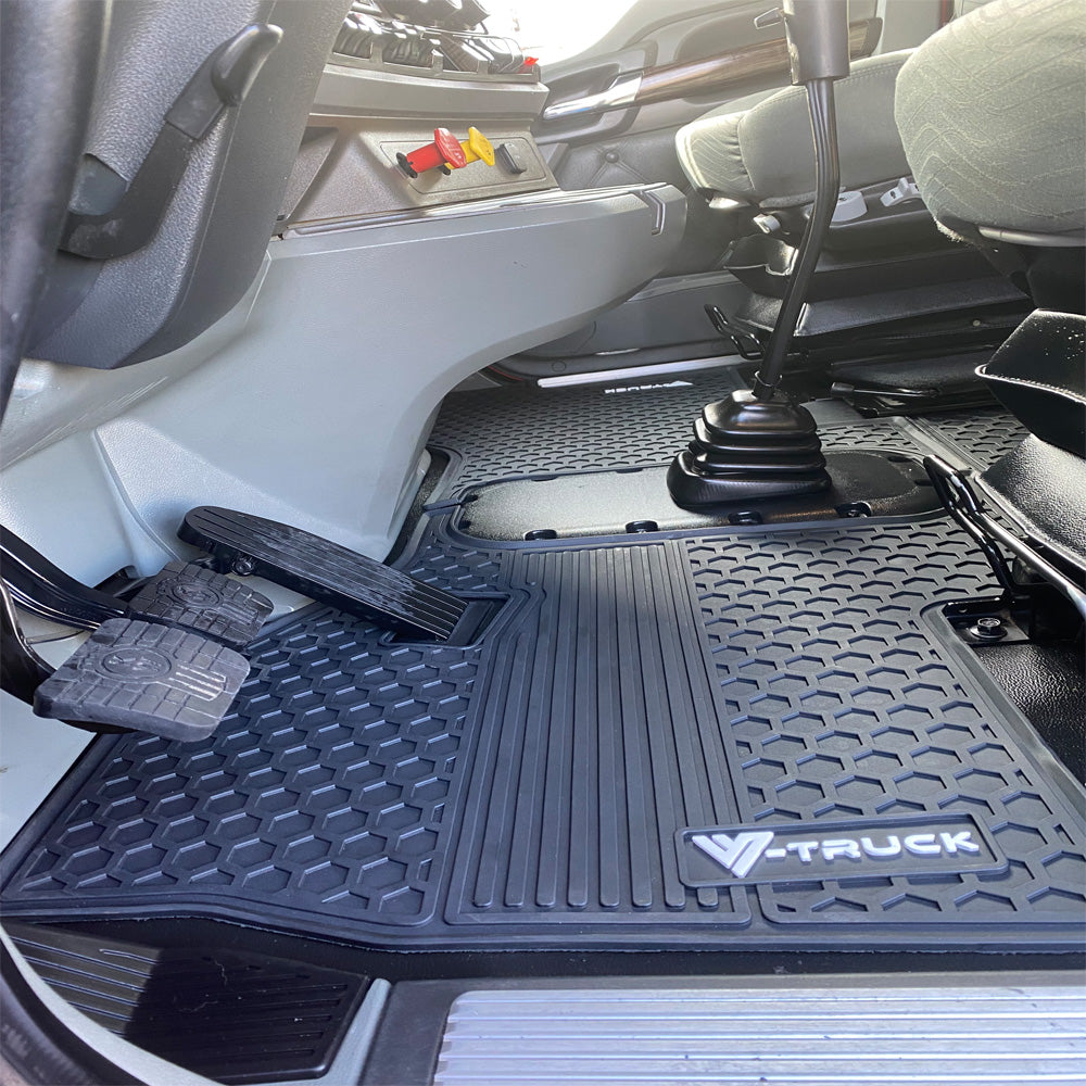 Kenworth T680, T880, W990 and Peterbilt 567, 579 Latex Floor Mats