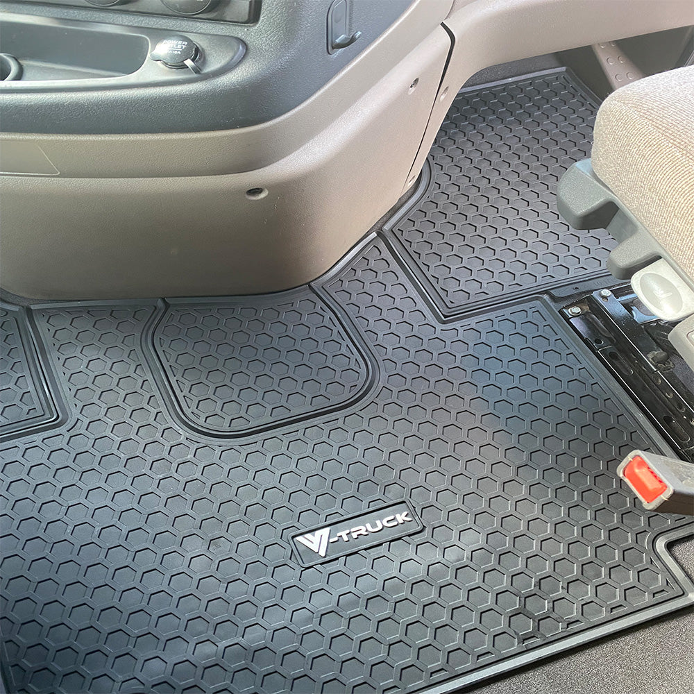 Freightliner Cascadia Floor Mats 113 and 125