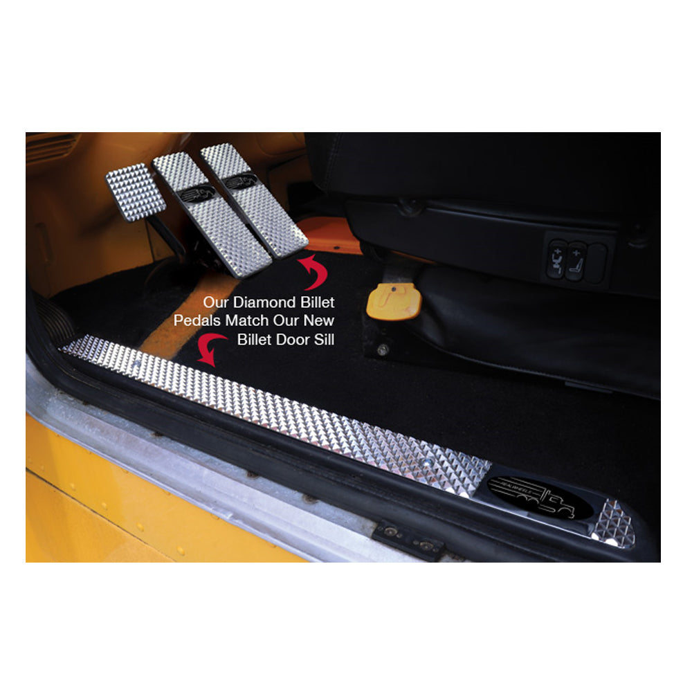 Peterbilt 389 Diamond Cut Billet Door Insert