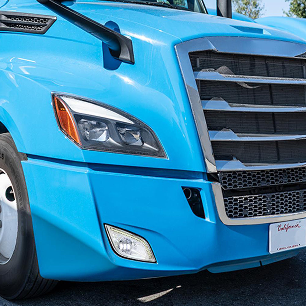 Freightliner Cascadia 34 LED Fog Light With LED Light Bar - Passenger Side