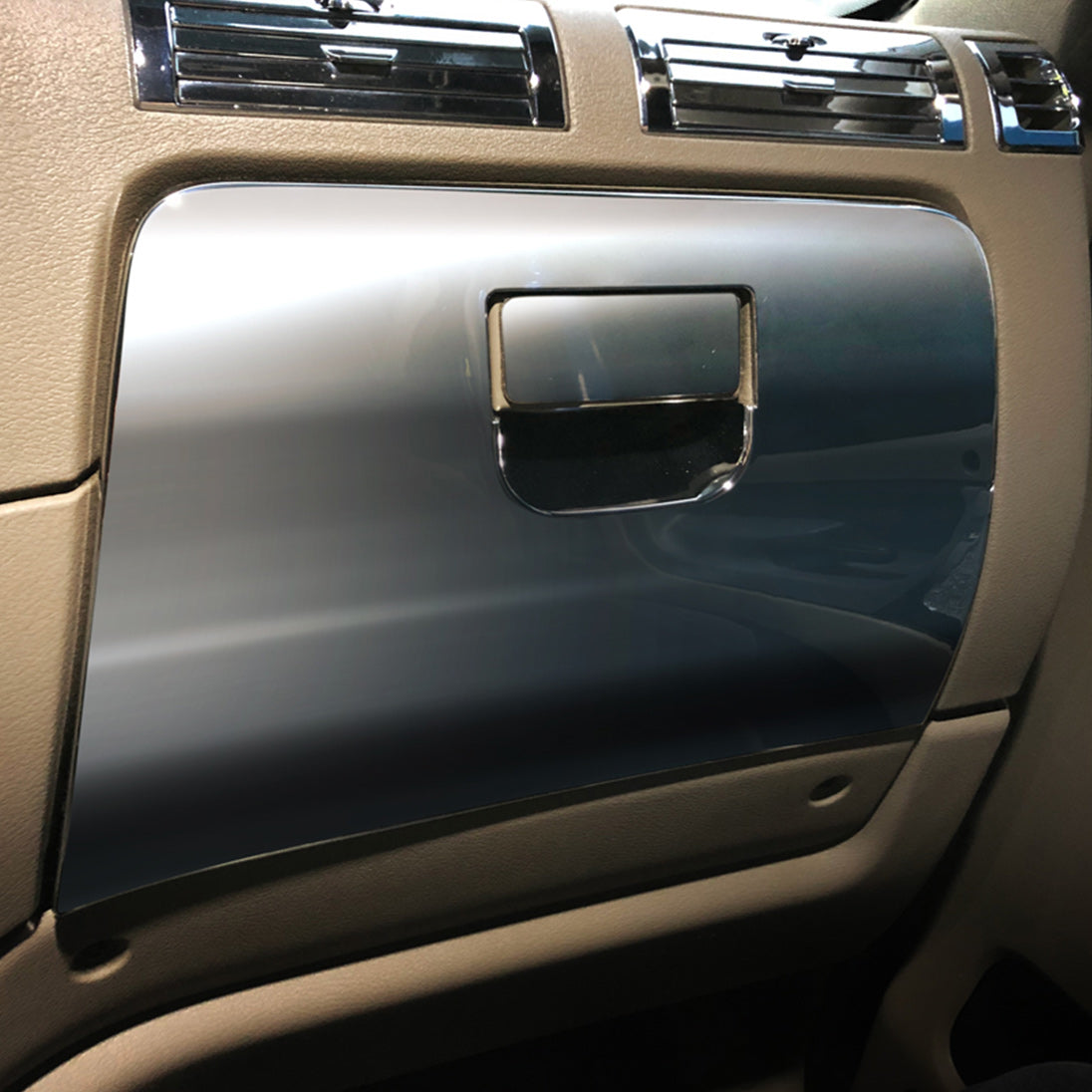Freightliner Cascadia 2008-2017 Chrome Glove Box Cover