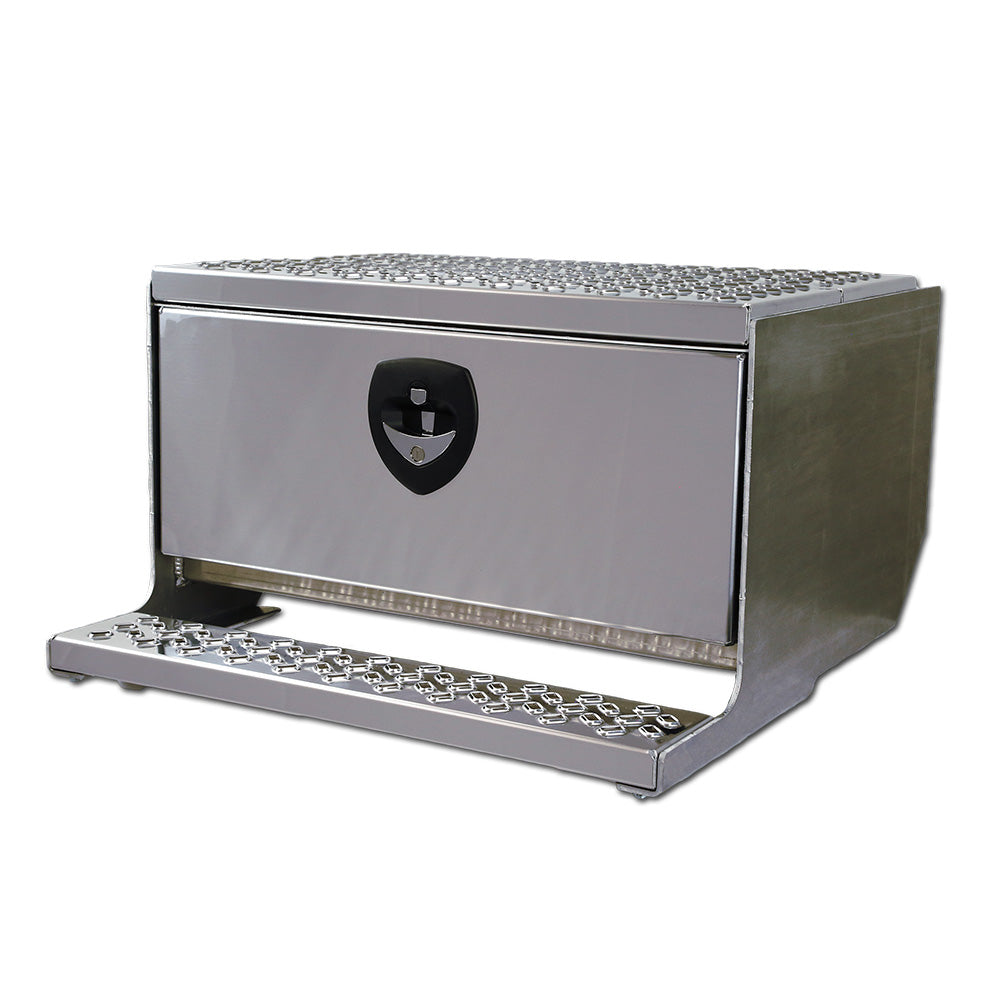 31" Cab Entry with Polished Aluminum Door