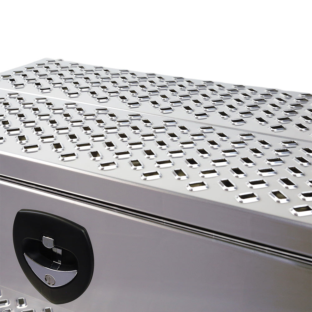31" Cab Entry with Polished Aluminum Door