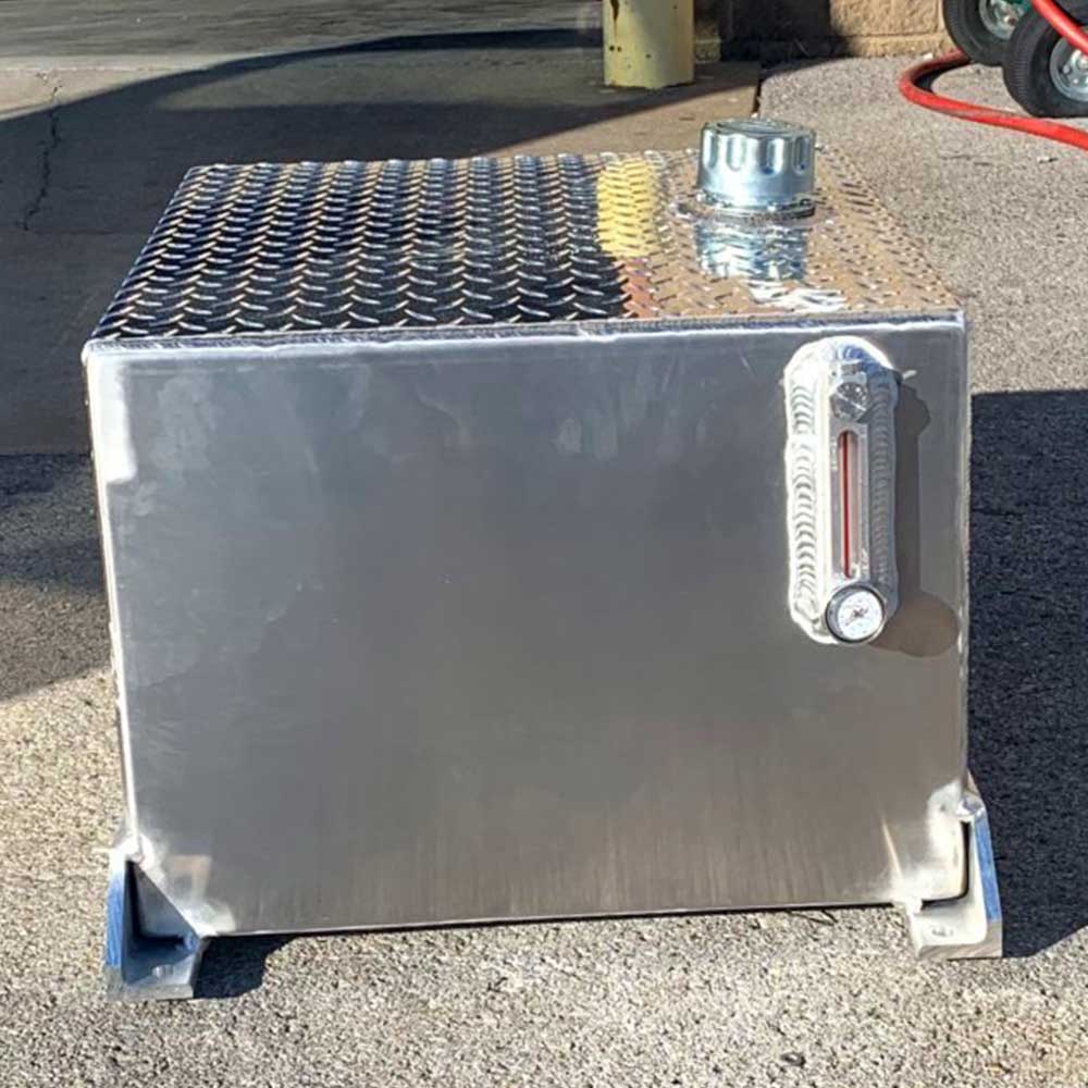 Hydraulic Aluminum Tank with Diamond Plate Top - 30 Gallons