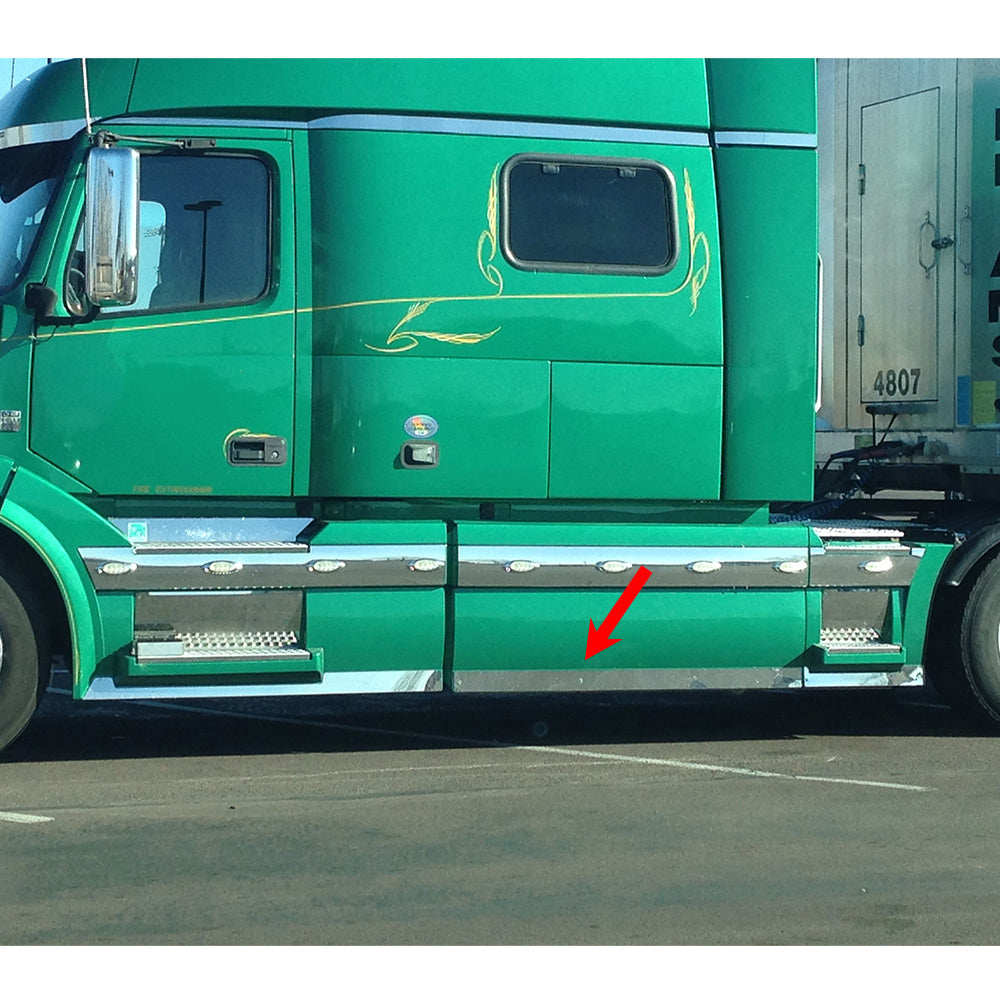 Center Lower Fairing Trim Volvo VN 630, 670, 730, 780