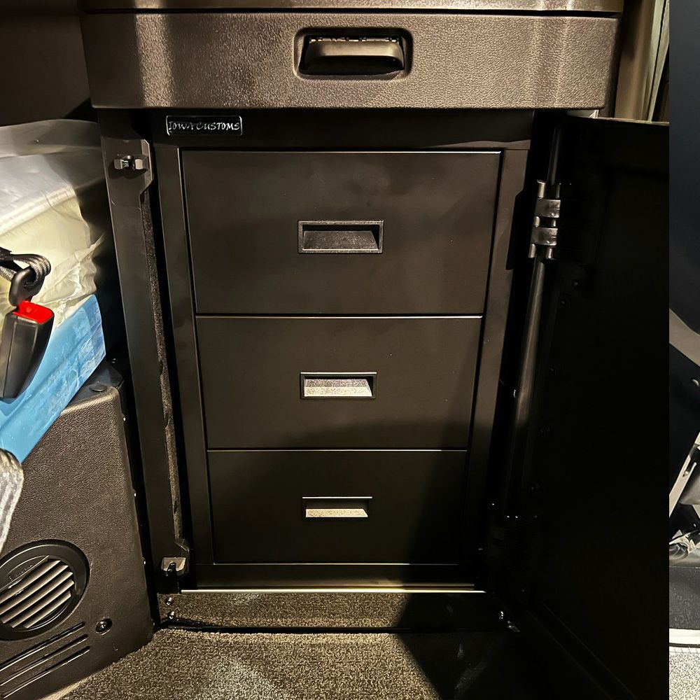Peterbilt 589 Gloss Black Three Drawer Storage Unit