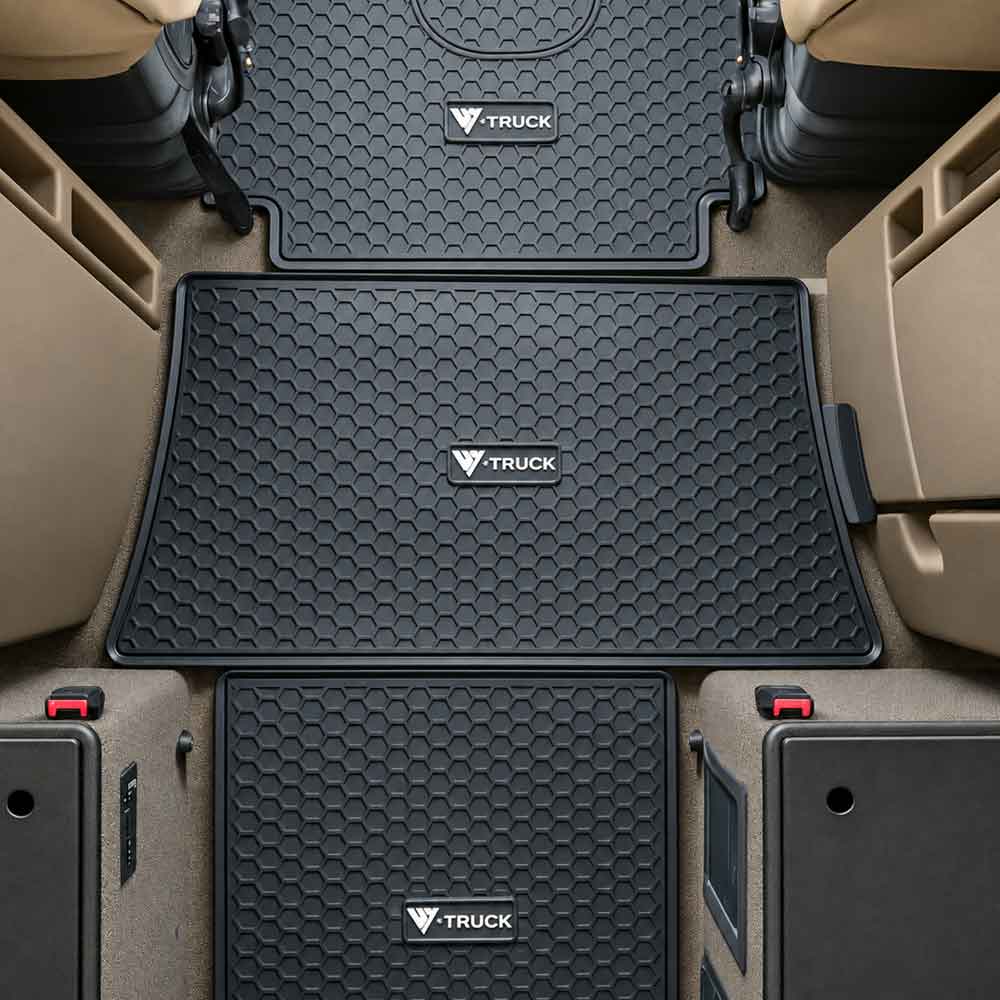 Volvo VNL 730/780, 2004–2018 Black 5 Piece Rubber Floor Mat Set