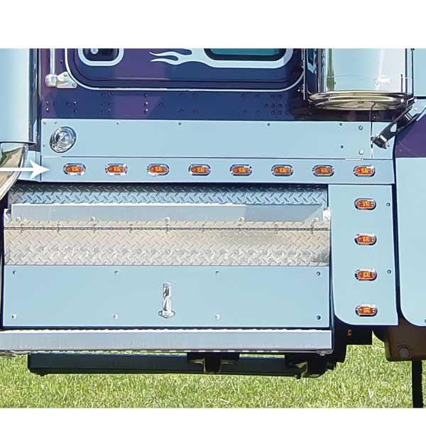 Kenworth W900L Cab Panels with Challenger LEDs