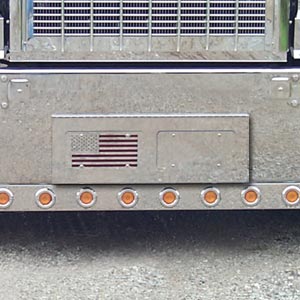 Kenworth W900 Hinged Double Plate Holder and Step Cover