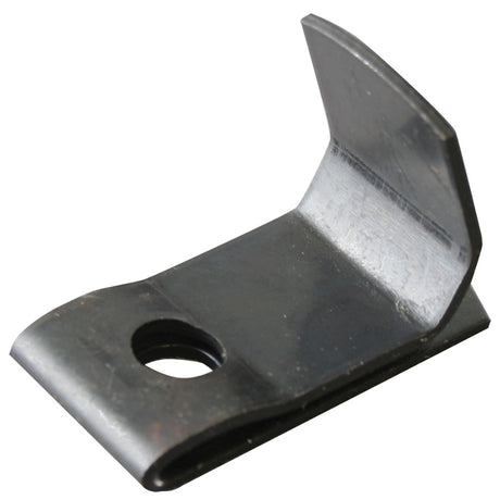 Trailer axle 7 1/4"D hubcap clip set (3 pk), close-up