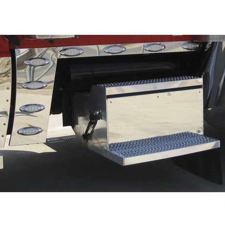 Peterbilt 389 hood extension panel w/magnum 1 LED, close-up