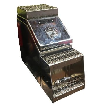 Close-up of 12" Wide mouth diamond plate aluminum step box