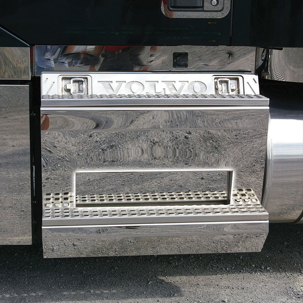 Volvo 2003-2005 VT800, VT830, VT880 Lower Front Step Insert
