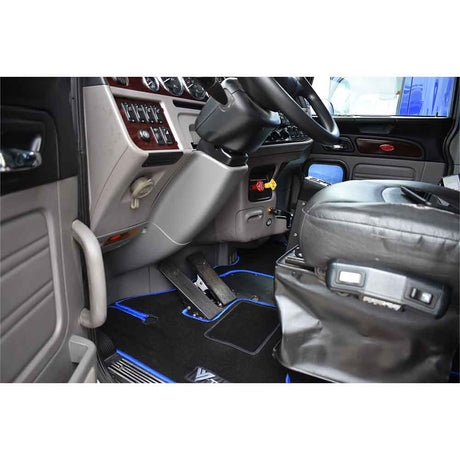 Another angle of Peterbilt 386, 388, 389 black with blue trim floor mat set