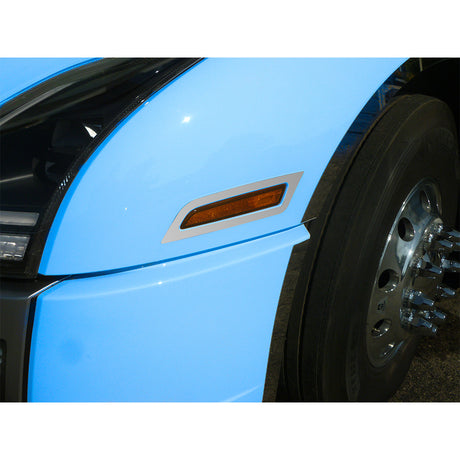 Volvo VNL fender signal light trim, close-up