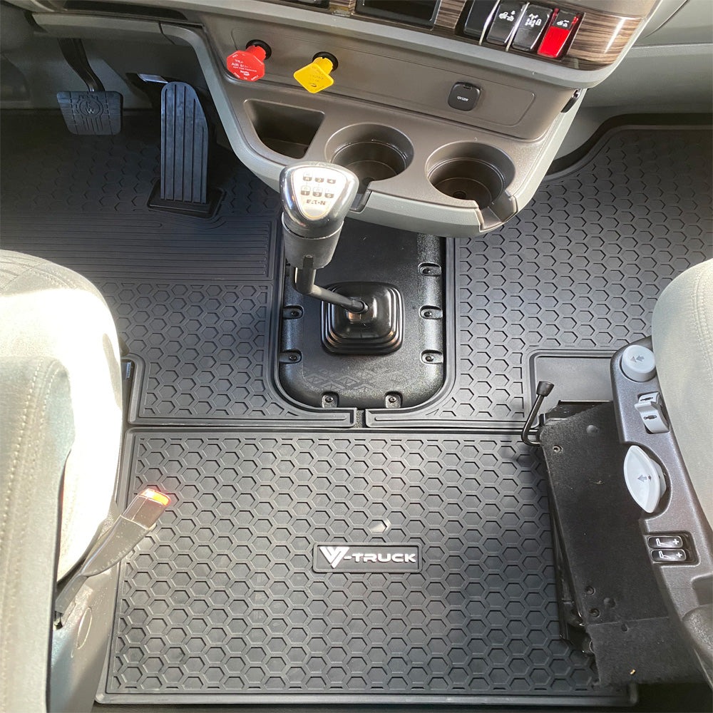 Kenworth T680, T880, W990 and Peterbilt 567, 579 Latex Floor Mats
