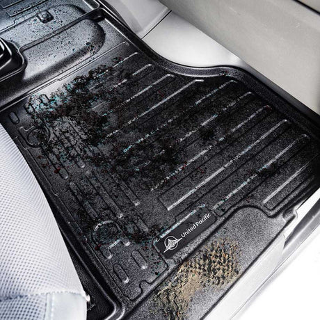 RigGear floor mat set for Peterbilt and Kenworth models, detail