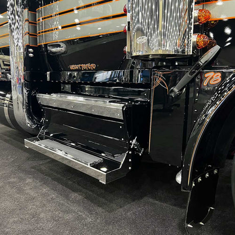 Peterbilt 589 stainless steel cowl panels, close-up