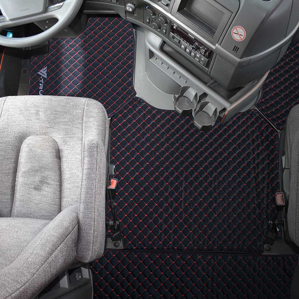 Volvo 860 2019+  Five Piece Black Vinyl with Diamond Design Floor Mat Set