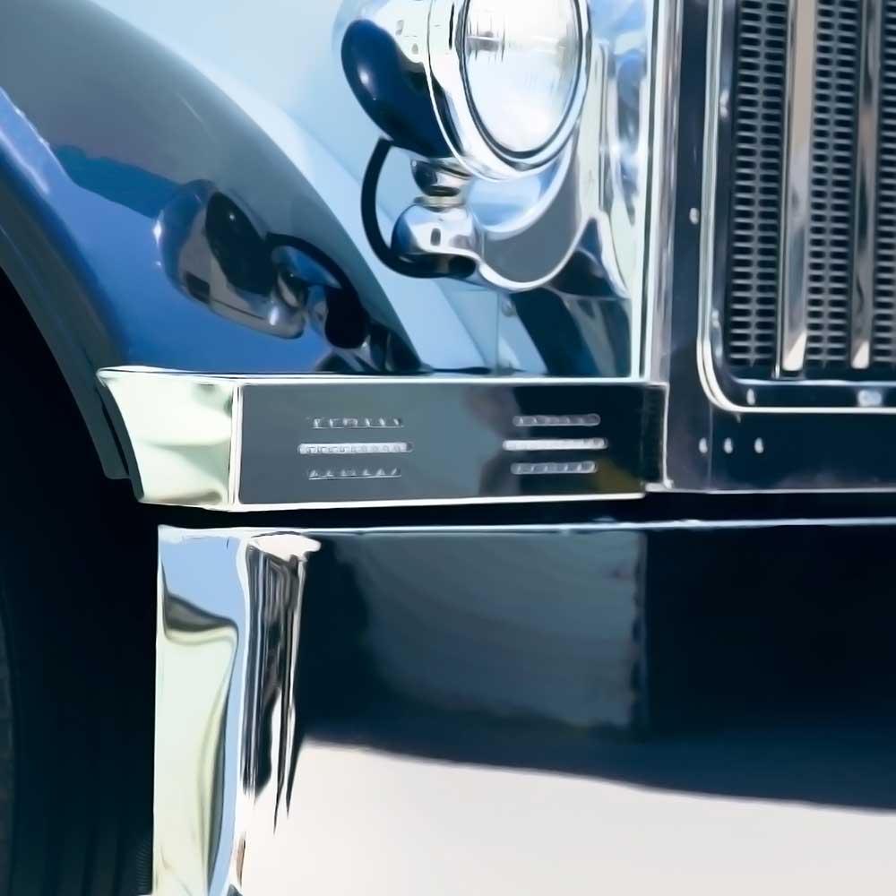 Peterbilt 379 Stainless Steel Front Blinker Bars with Light Cutouts