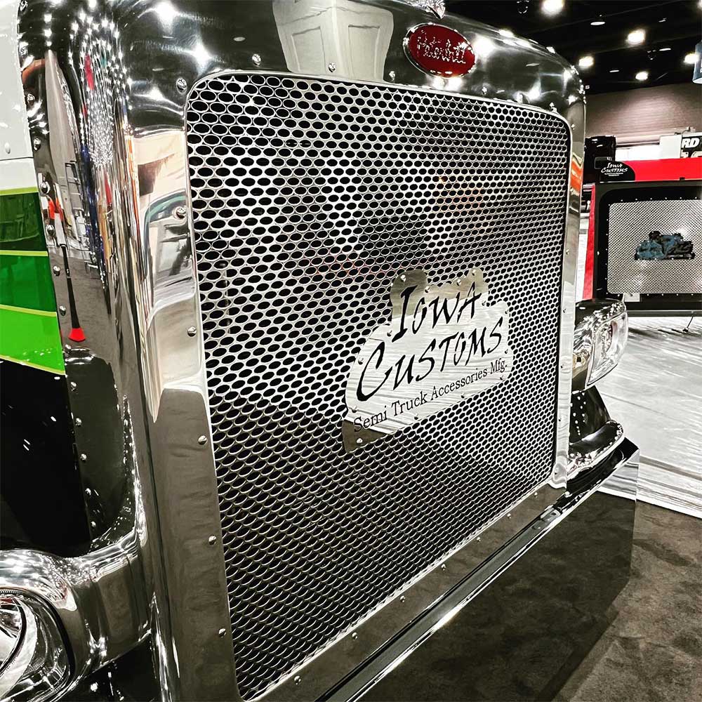 Peterbilt 389, 589 SS Punched Grill Insert with 3/8