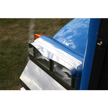 Dual rectangular widow's peak headlight visors