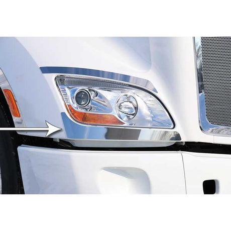 Peterbilt 579 under headlight trim for semi trucks