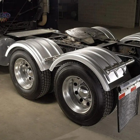 MIN150 paintable poly 45"L single axle fender, close-up